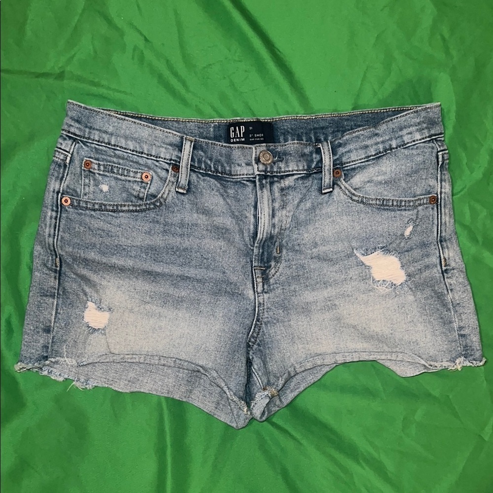 GAP Blue Jean Shorts Distressed Casual Style size 31